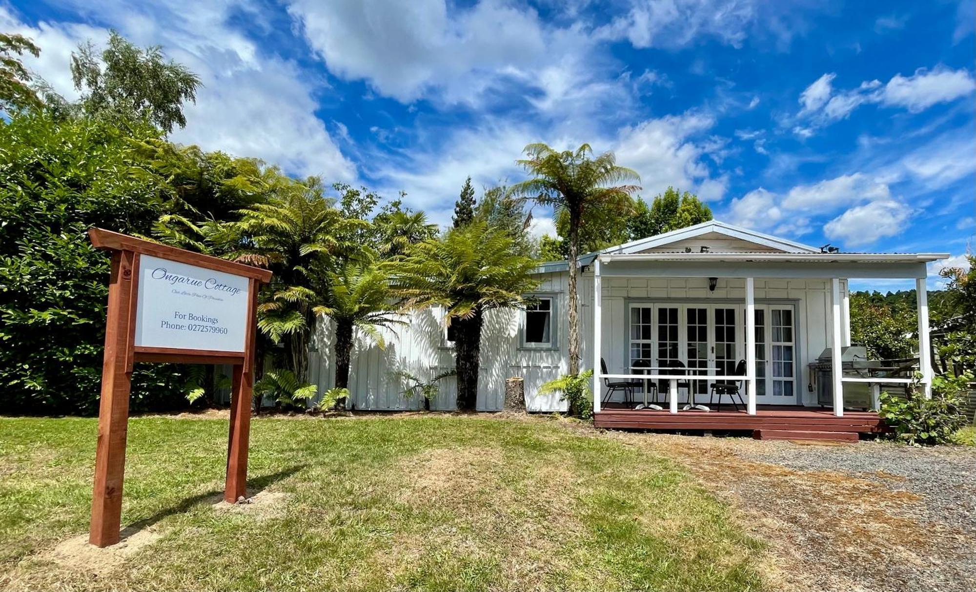 Ongarue Cottage Exterior photo